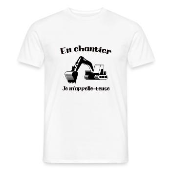 En chantier je m'appelle-teuse - T-shirt homme - blanc - Devant - AI Model Male 178 dark (178cm)