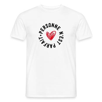 « personne n’est parfait » - T-shirt homme - blanc - Devant - AI Model Male 178 dark (178cm)