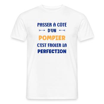 pompier - T-shirt homme - blanc - Devant - AI Model Male 178 dark (178cm)