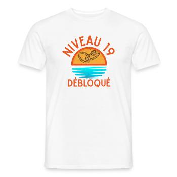 Level 19 Freigeschaltet, eine kreative und freudige Ergänzung - Männer T-Shirt - Weiß - Vorne - AI Model Male 178 dark (178cm)