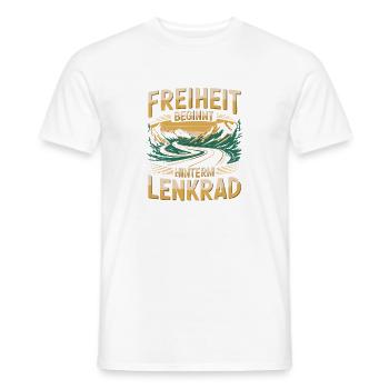  Freiheit Beginnt Hinterm Lenkrad Roadtrip Berge - Männer T-Shirt - Weiß - Vorne - AI Model Male 178 dark (178cm)