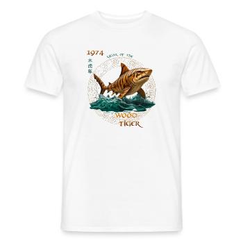 1974_Holz-Tiger - Männer T-Shirt - Weiß - Vorne - AI Model Male 178 dark (178cm)
