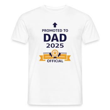 Beförderung zum Vater 2025 - Männer T-Shirt - Weiß - Vorne - AI Model Male 178 dark (178cm)