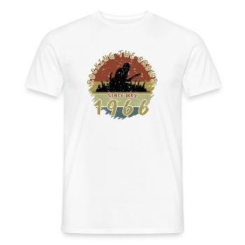 60. Geburtstag Rocking the crowd GIT 05/1966 - Männer T-Shirt - Weiß - Vorne - AI Model Male 178 dark (178cm)