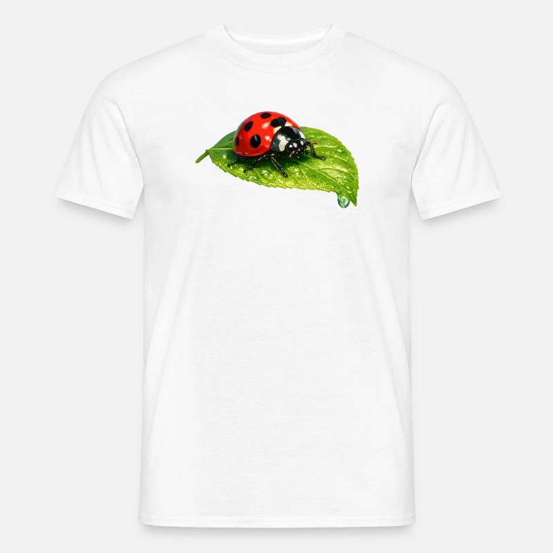 Ladybug on leaf - Men's T-Shirt - white
