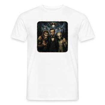 Selfie extraterrestre Lincoln avec Bigfoot - OVNI rétro - T-shirt homme - blanc - Devant - AI Model Male 178 dark (178cm)