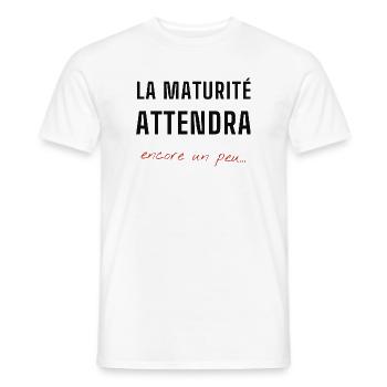 Maturité en Attente Typo Contrasté - T-shirt homme - blanc - Devant - AI Model Male 178 dark (178cm)