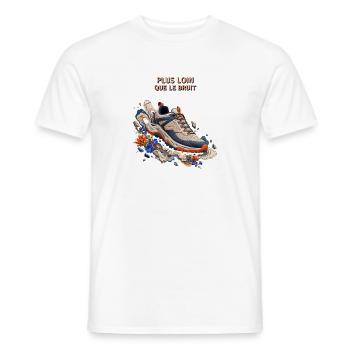 Plus loin que le bruit - T-shirt homme - blanc - Devant - AI Model Male 178 dark (178cm)