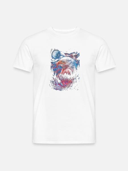 Adler über nächtlicher Waldlandschaft - Männer T-Shirt - Weiß