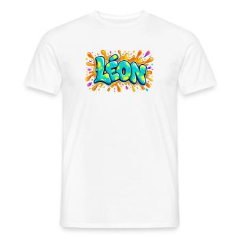 LÉON in Graffiti: das Geschenk, das alles in die Luft jagen wird - Männer T-Shirt - Weiß - Vorne - AI Model Male 178 dark (178cm)