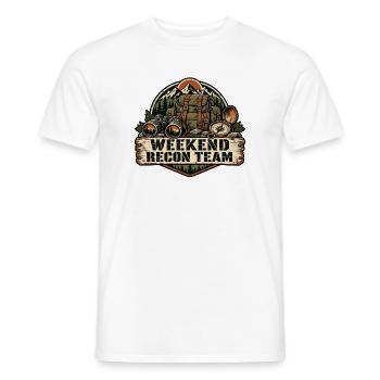 Weekend Recon Team – Retro-Outdoor-Abzeichen - Männer T-Shirt - Weiß - Vorne - AI Model Male 178 dark (178cm)