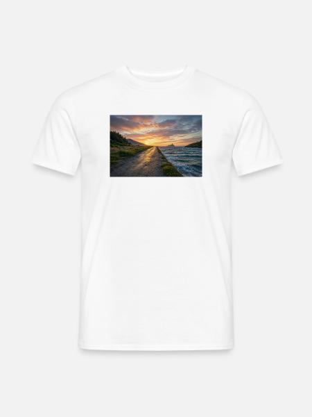 Sonnenuntergang auf dem Küstenweg - Männer T-Shirt - Weiß