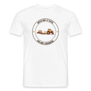 37 Autos. Vor mir: Feierabend – Landwirt Traktor - Männer T-Shirt - Weiß - Vorne - AI Model Male 178 dark (178cm)