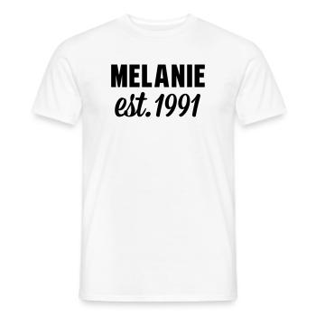 Melanie est 1991 - Männer T-Shirt - Weiß - Vorne - AI Model Male 178 dark (178cm)
