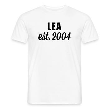 Lea est 2004 - Männer T-Shirt - Weiß - Vorne - AI Model Male 178 dark (178cm)