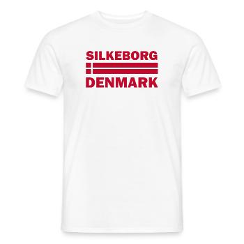 Text der Silkeborg-Dänemark-Flagge - Männer T-Shirt - Weiß - Vorne - AI Model Male 178 dark (178cm)