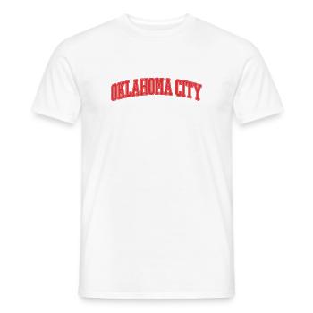 Oklahoma City Varsity Schriftzug - Männer T-Shirt - Weiß - Vorne - AI Model Male 178 dark (178cm)