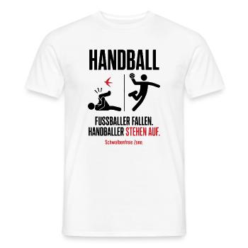 Fußballer fallen, Handballer stehen auf – Shirt - Männer T-Shirt - Weiß - Vorne - AI Model Male 178 dark (178cm)