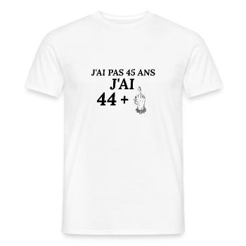 Anniversaire 45 ans . J'ai pas 45 ans j'ai 45+ - T-shirt homme - blanc - Devant - AI Model Male 178 dark (178cm)