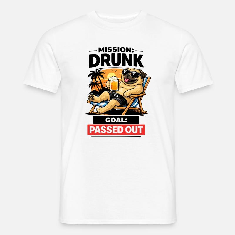 Sunset Pug Loungeing Beer Tee - Männer T-Shirt - Weiß