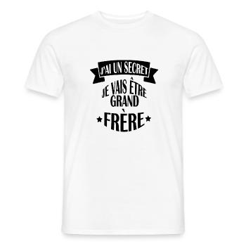 J AI UN SECRET GRAND FRERE fier : annonce bébé - T-shirt homme - blanc - Devant - AI Model Male 178 dark (178cm)