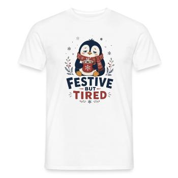 Festive but Tired – Müder Pinguin zu Weihnachten - Männer T-Shirt - Weiß - Vorne - AI Model Male 178 dark (178cm)