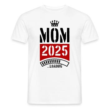 Mama 2025 Loading Mom - Männer T-Shirt - Weiß - Vorne - AI Model Male 178 dark (178cm)