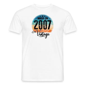 Vintage Made in 2007 Geburtsjahr 2007 Geburtstag - Männer T-Shirt - Weiß - Vorne - AI Model Male 178 dark (178cm)