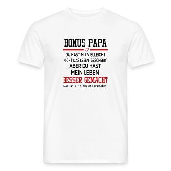 Bonus Papa Spruch Stiefvater Geschenk - Männer T-Shirt - Weiß - Vorne - AI Model Male 178 dark (178cm)