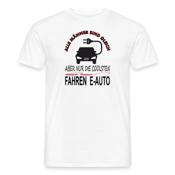 E-Auto fahren Elektroauto Autofahrer Geschenkidee - Männer T-Shirt - Weiß - Vorne - AI Model Male 178 dark (178cm)