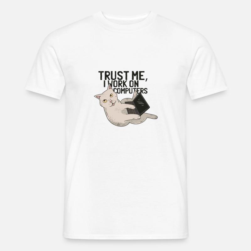 Cat with computer - Men's T-shirt - white