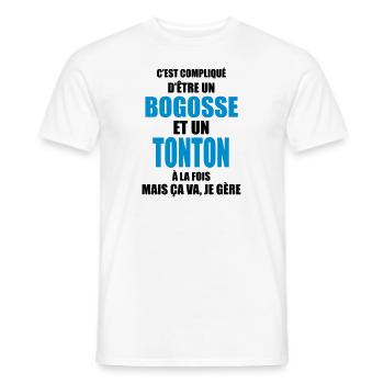 c'est compliqué d'être un bogosse et un tonton - T-shirt homme - blanc - Devant - AI Model Male 178 dark (178cm)
