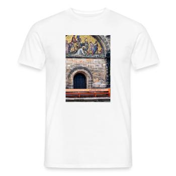 Bremer Anti Gewalt Bank unter Jesus Kreuzigung - Männer T-Shirt - Weiß - Vorne - AI Model Male 178 dark (178cm)