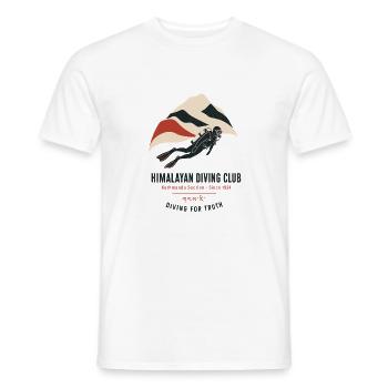 Himalayan Diving Club – Diving for Truth - Männer T-Shirt - Weiß - Vorne - AI Model Male 178 dark (178cm)
