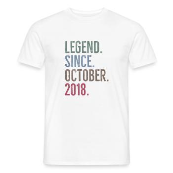 Legende seit Oktober 2018 - Männer T-Shirt - Weiß - Vorne - AI Model Male 178 dark (178cm)