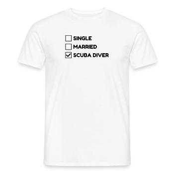 Tauchen / Taucher / Diving / Scuba Diving - Männer T-Shirt - Weiß - Vorne - AI Model Male 178 dark (178cm)