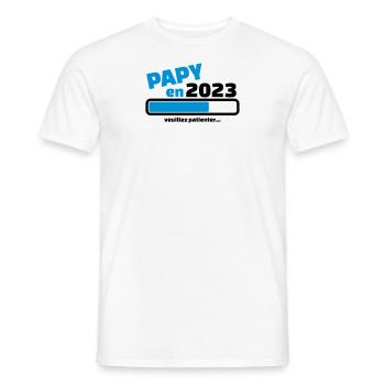 papy en 2023 veuillez patienter - T-shirt homme - blanc - Devant - AI Model Male 178 dark (178cm)