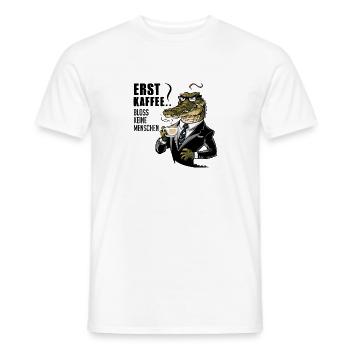 Erst Kaffee grantiges Krokodil mit Kaffeetasse - Männer T-Shirt - Weiß - Vorne - AI Model Male 178 dark (178cm)