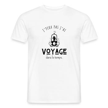 I Can't I reist zurück in die Vergangenheit - Humor - Männer T-Shirt - Weiß - Vorne - AI Model Male 178 dark (178cm)
