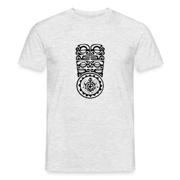 Schwarzes 99 Maori Brustlogo - Männer T-Shirt - Grau meliert - Vorne - AI Model Male 178 dark (178cm)