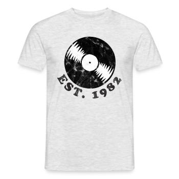 Millésime 1982 - T-shirt homme - gris chiné - Devant - AI Model Male 178 dark (178cm)