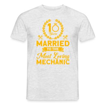 Rose Wedding 10 Years Marriage Gift - Men's T-Shirt - heather grey - Front - AI Model Male 178 dark (178cm)