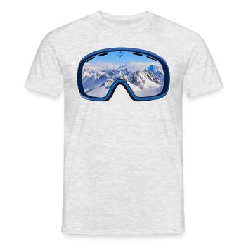 Ski goggles reflect mountain panorama - Men's T-Shirt - heather grey - Front - AI Model Male 178 dark (178cm)