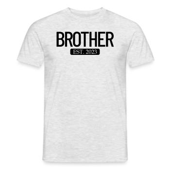 Bruder Est. 2023 Neues gr��eres Bruder Geschenkjun - Männer T-Shirt - Grau meliert - Vorne - AI Model Male 178 dark (178cm)