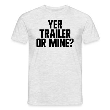 Dein Trailer oder mein lustiger Redneck White Tras - Männer T-Shirt - Grau meliert - Vorne - AI Model Male 178 dark (178cm)