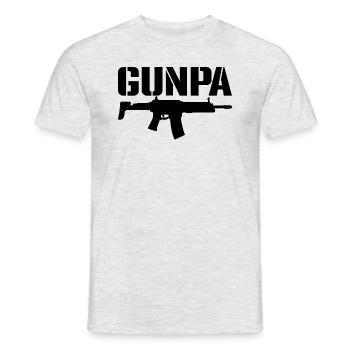 Gunpa Lustiger Gun Opa Vatertag GunpaGunpa-GeGwehr - Männer T-Shirt - Grau meliert - Vorne - AI Model Male 178 dark (178cm)