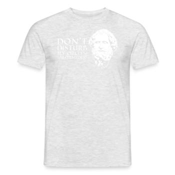Mes cercles célèbre citation mathématicien grec - T-shirt homme - gris chiné - Devant - AI Model Male 178 dark (178cm)