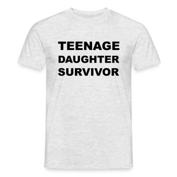 Teenage Daughter Survivor - Männer T-Shirt - Grau meliert - Vorne - AI Model Male 178 dark (178cm)