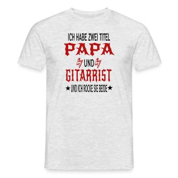 Ich Habe Zwei Titel Papa Und Gitarrist Vaterschaft - Männer T-Shirt - Grau meliert - Vorne - AI Model Male 178 dark (178cm)