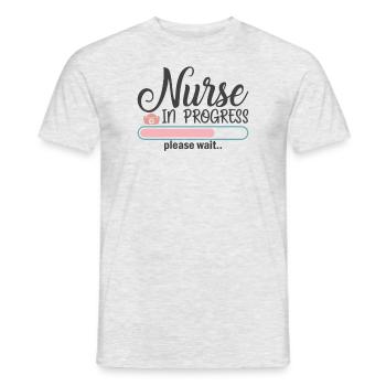 Krankenschwester in Arbeit - Männer T-Shirt - Grau meliert - Vorne - AI Model Male 178 dark (178cm)